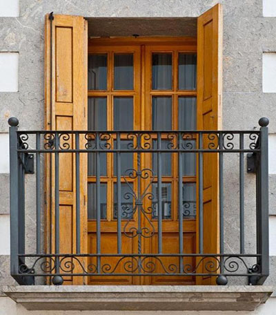 pose de porte fenêtre et volets en bois pose de porte fenêtre et volets en bois